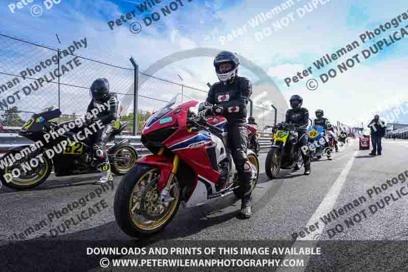 donington no limits trackday;donington park photographs;donington trackday photographs;no limits trackdays;peter wileman photography;trackday digital images;trackday photos